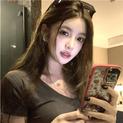 暗影王冠 海报